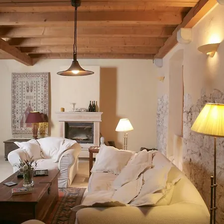 Beautiful On A Small Island Villa *